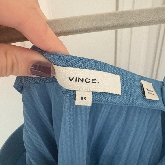 Vince Blue Pleated Top - Picture 4 of 4